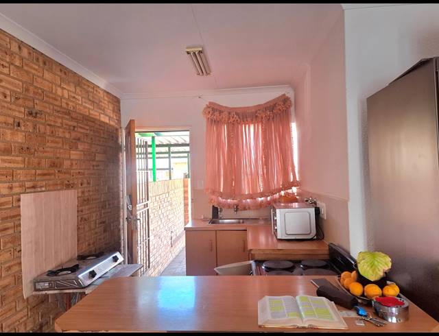 2 BEDROOM SECTIONAL TITLE FOR SALE IN FINSBURY